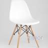 Eames D80 стол стеклянный, 4 стула Eames DSW белые в Самаре